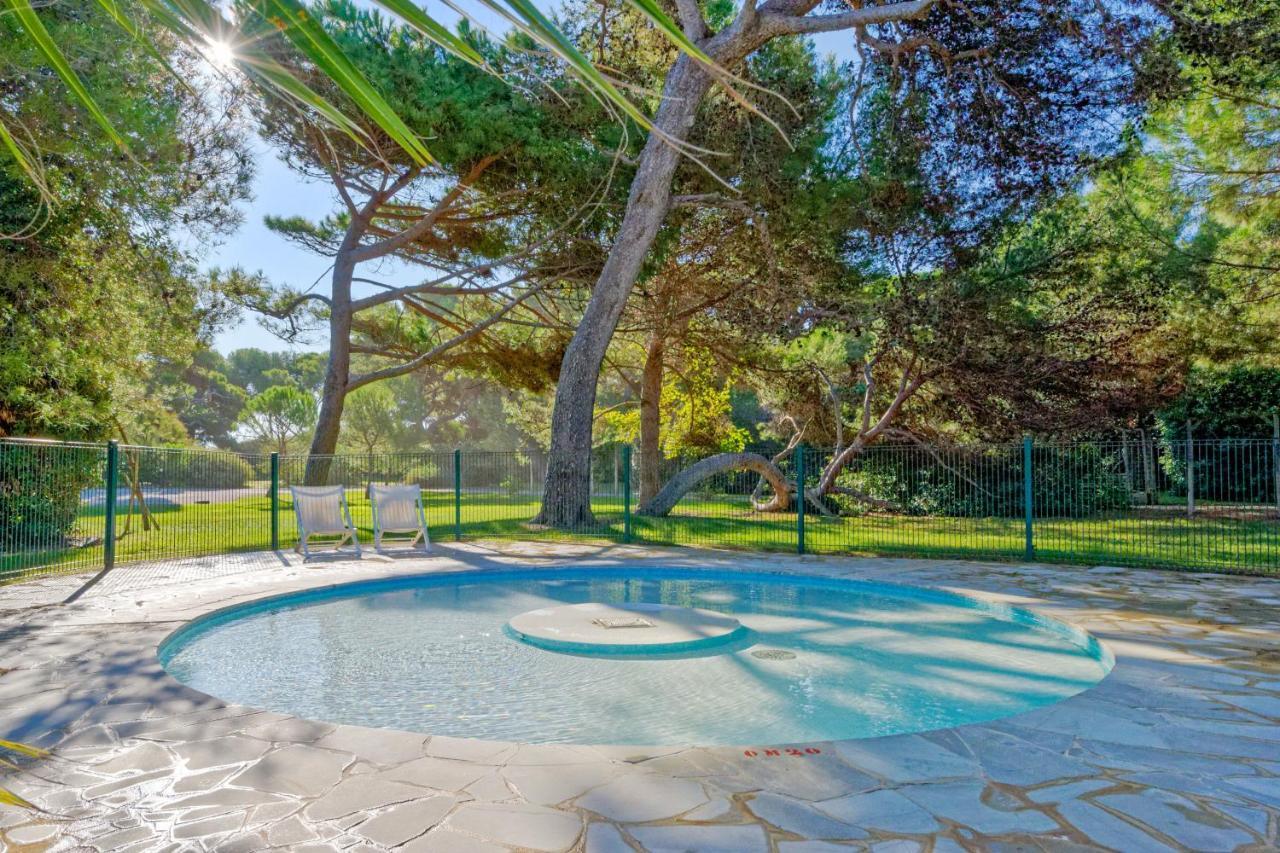 Pierre & La Pinede Apart-hotel 3*