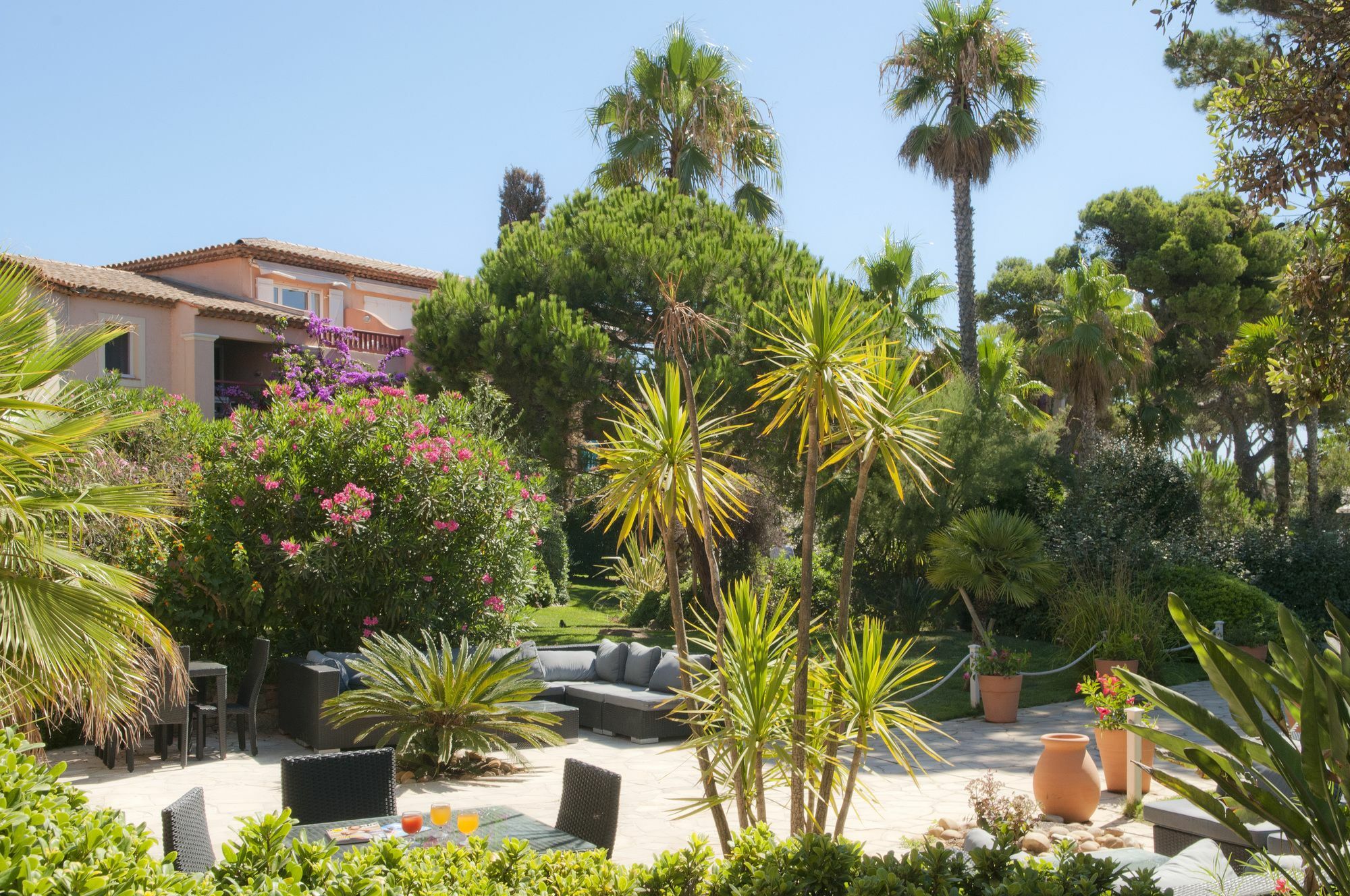 Pierre & La Pinede Aparthotel