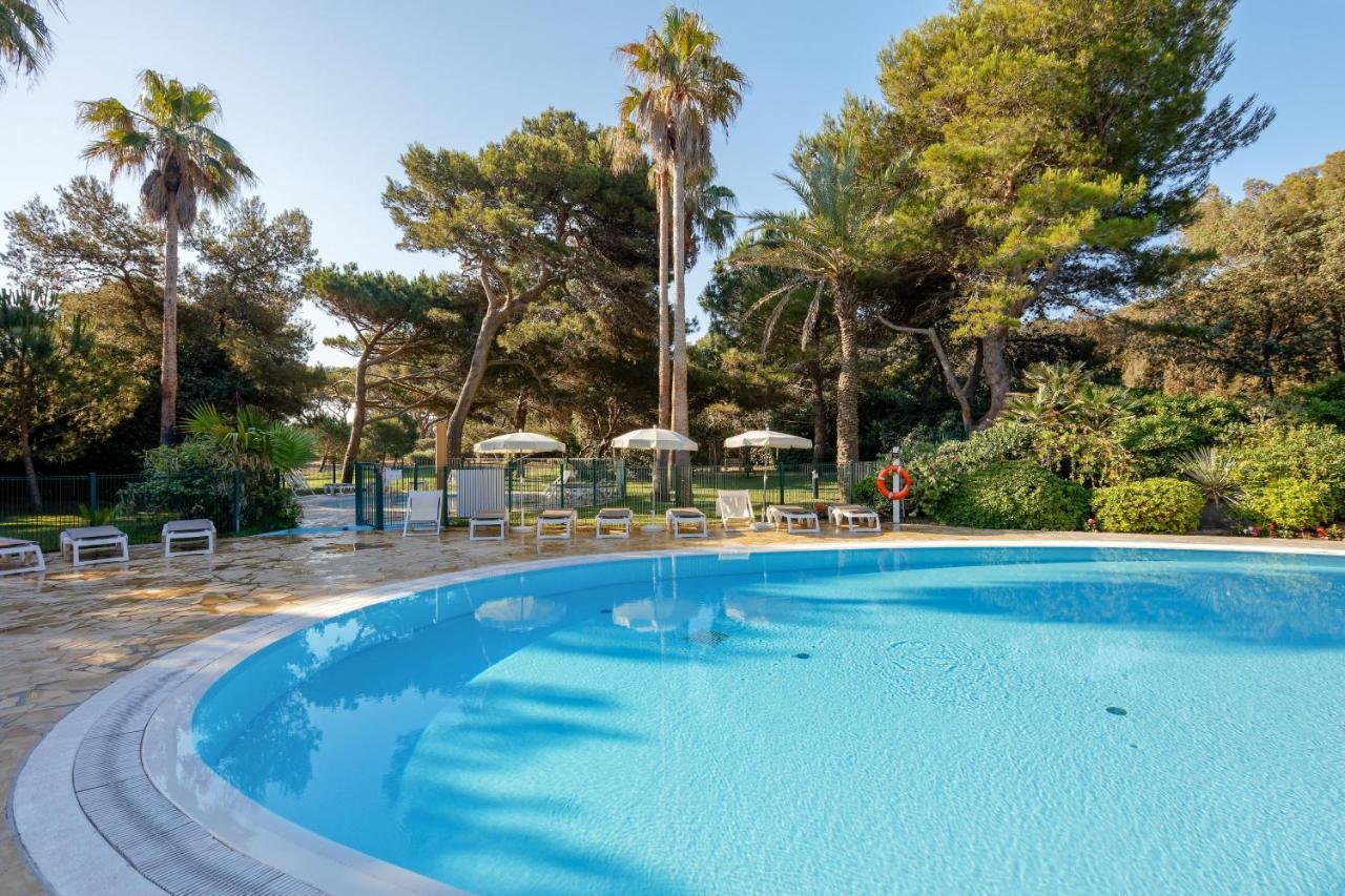 Pierre & La Pinede 3*