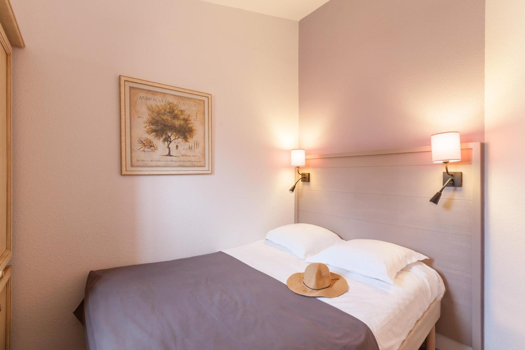 Aparthotel Pierre & La Pinede Hyères