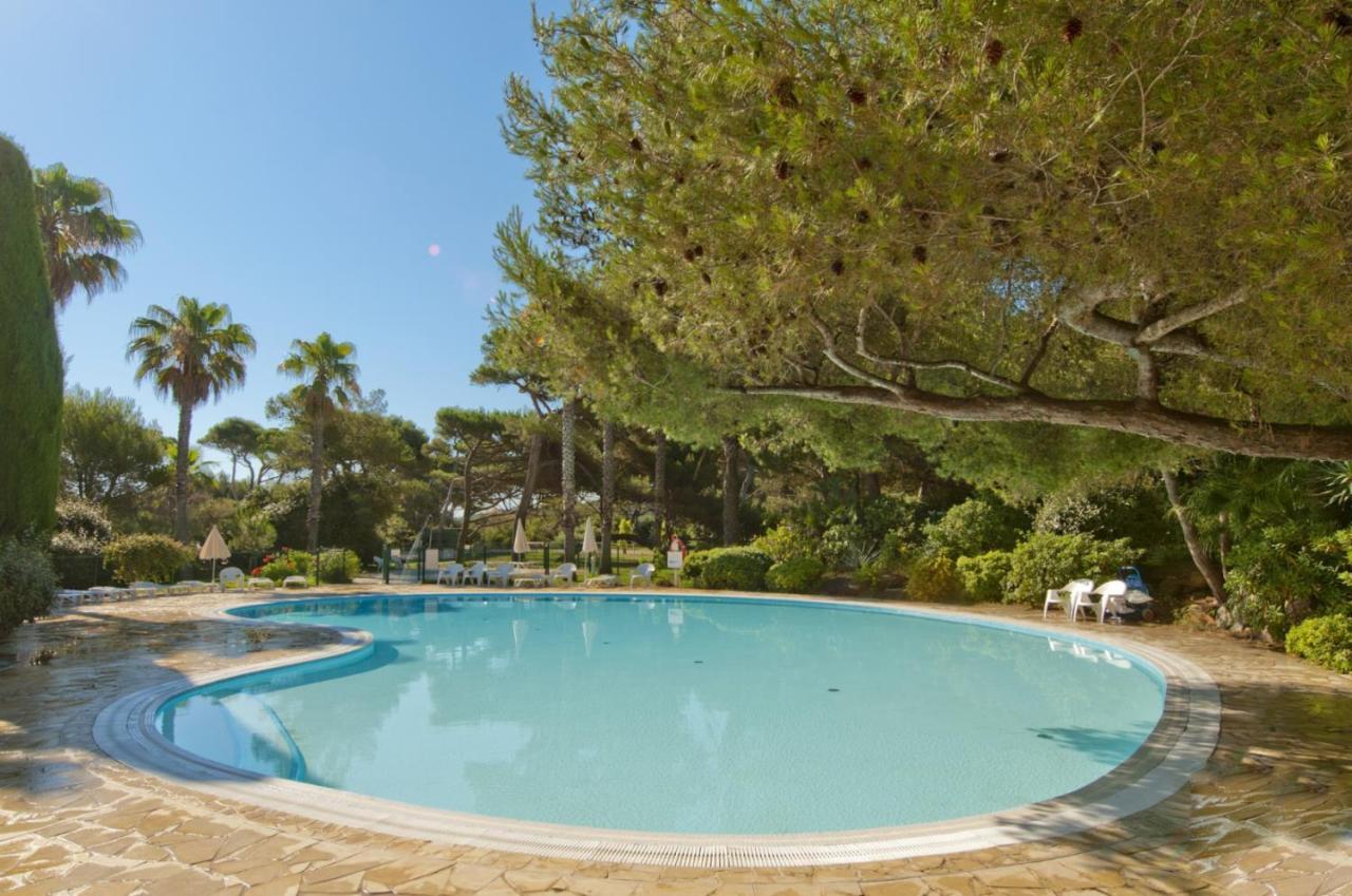 Aparthotel Pierre & La Pinede Hyères